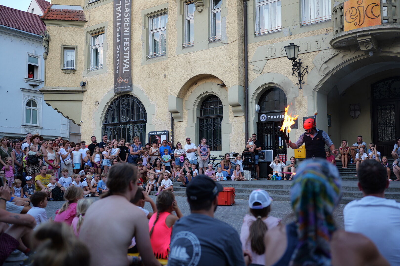 Ian Deadly entertaining the audience but not impressing a window spectator.
